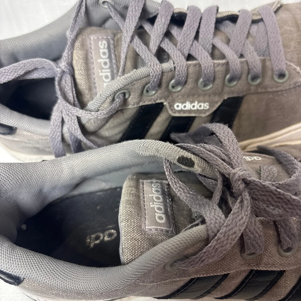 ADIDAS Daily 3.0 Mens Grey Canvas with Black Stripes sz 8.5